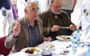 Stolik Jury.