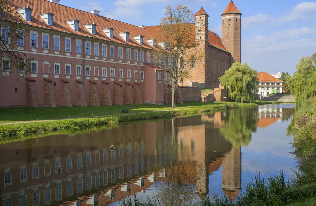 Urokliwe miejsce nad fosą.